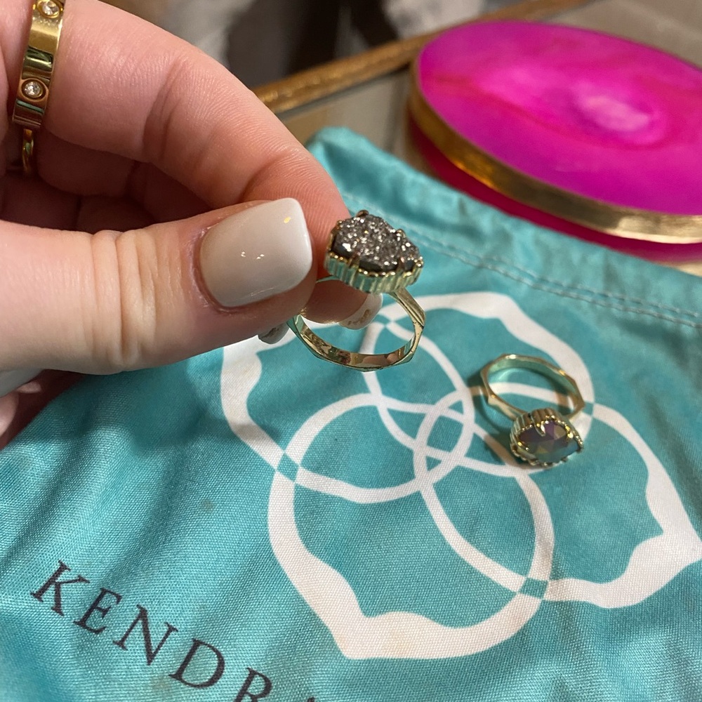 Never Worn Set of Two Gold Kendra Scott Rings Size 7 with Gorgeous Stones